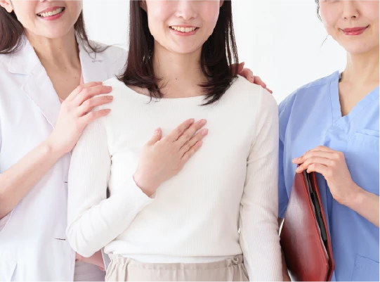 医師、患者さん、看護師