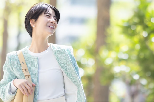 笑顔の女性